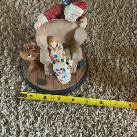 Norman Rockwell Christmas dream figurine - Picture 7 of 8